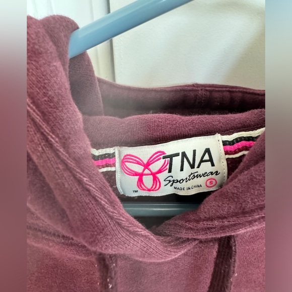 TNA Sportswear Women’s Burgundy Sweatshirt - Picture 3 of 3
